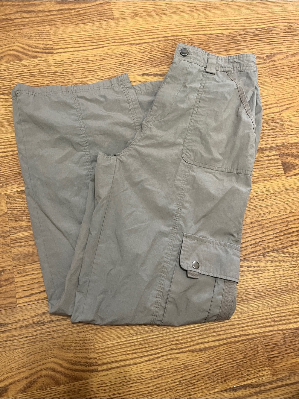 Men's Lightweight Gray Cargo Pants with Snap Flap Pockets